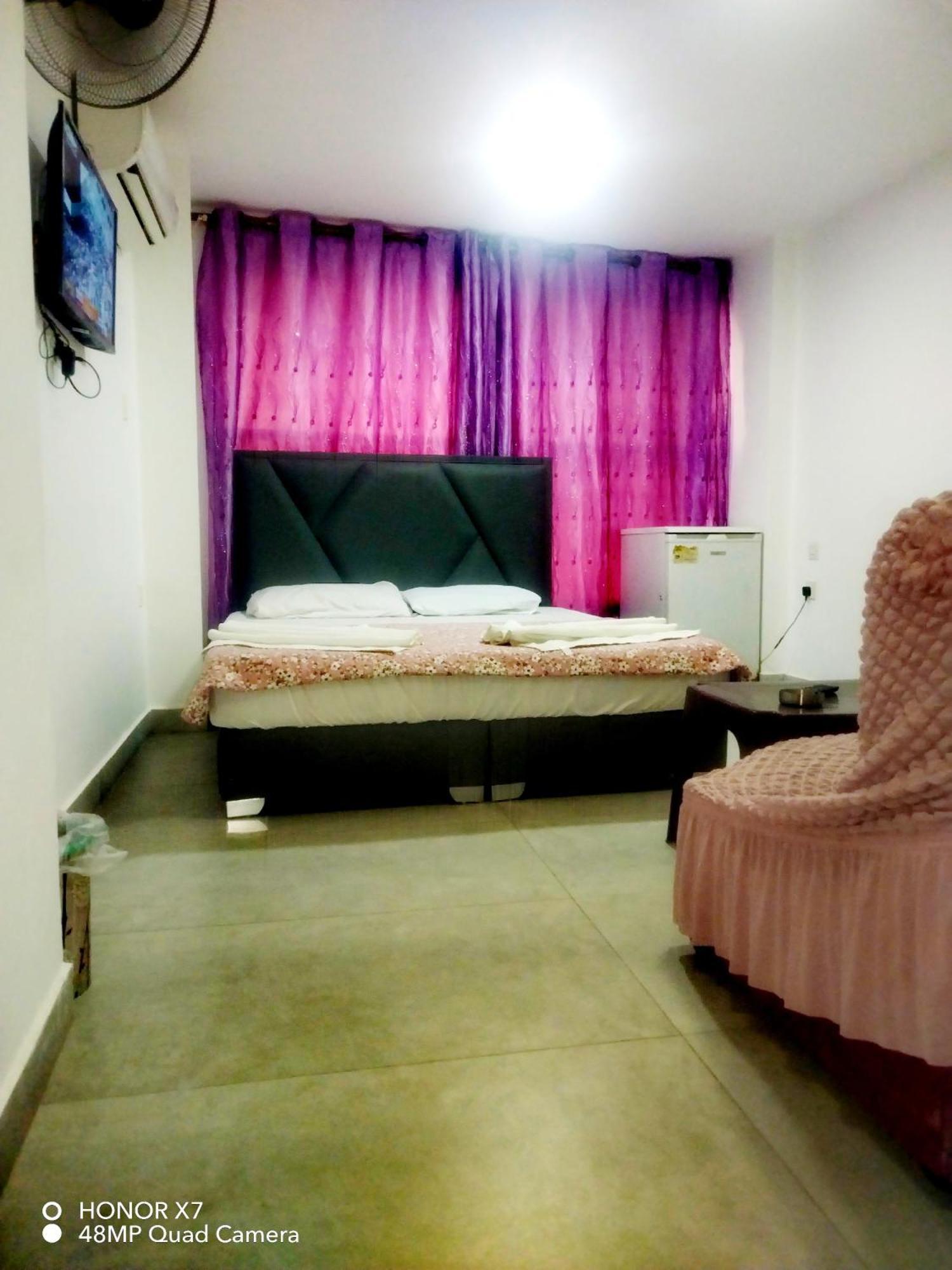 Farah Plaza Hostel &Hotel Apartments Aqaba Eksteriør billede